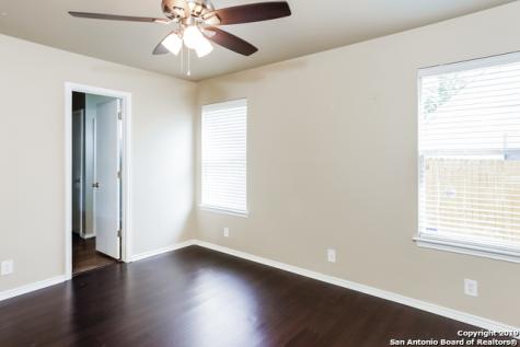 14239 Rosy Finch San Antonio TX 78233