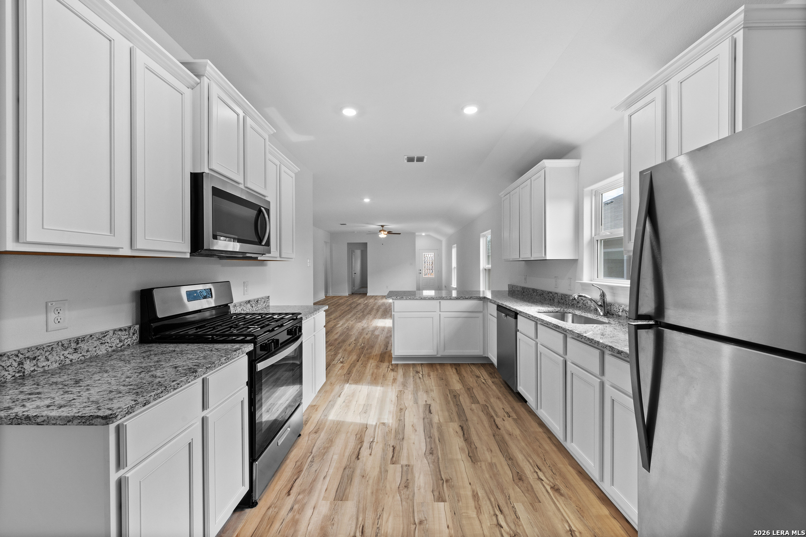 15242 Bufflehead Creek Von Ormy TX 78073