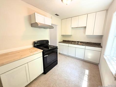 2234 Hays San Antonio TX 78202