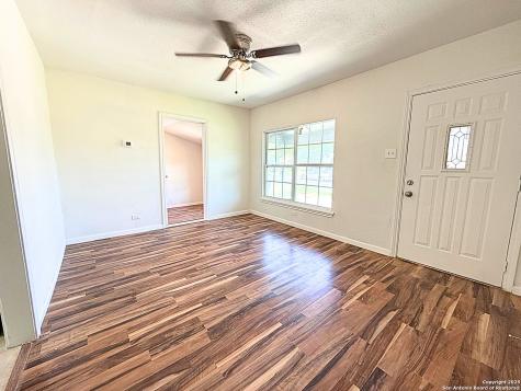 2234 Hays San Antonio TX 78202