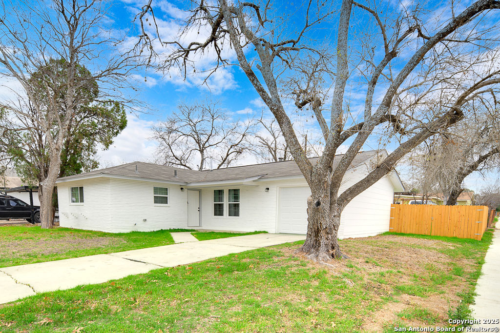 7526 Gallop Drive San Antonio TX 78227