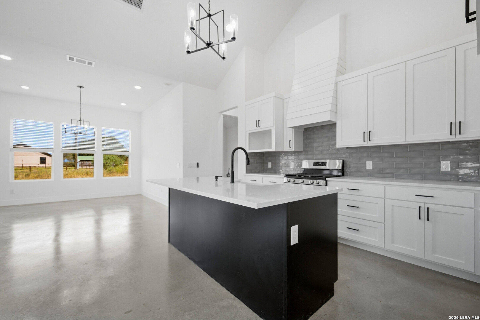 553 County Road 422 Stockdale TX 78160