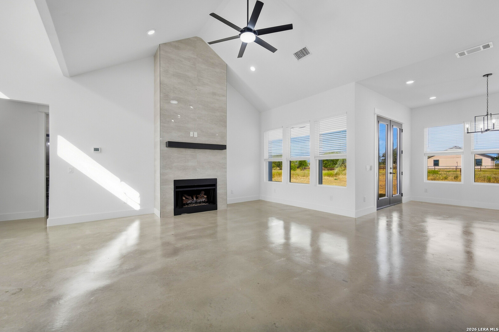 553 County Road 422 Stockdale TX 78160
