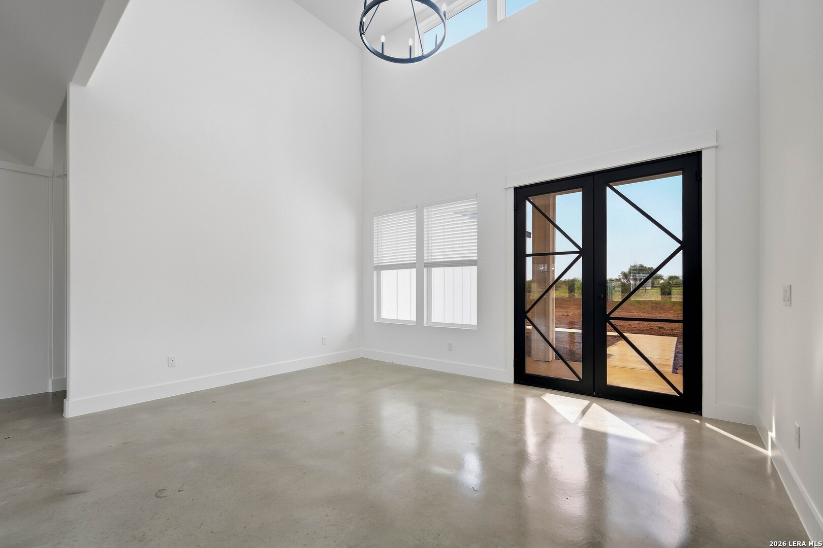 553 County Road 422 Stockdale TX 78160
