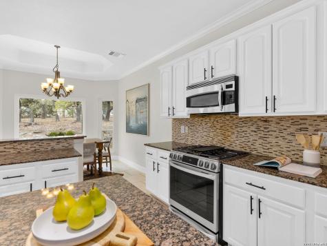 1827 Slumber Pass San Antonio TX 78260