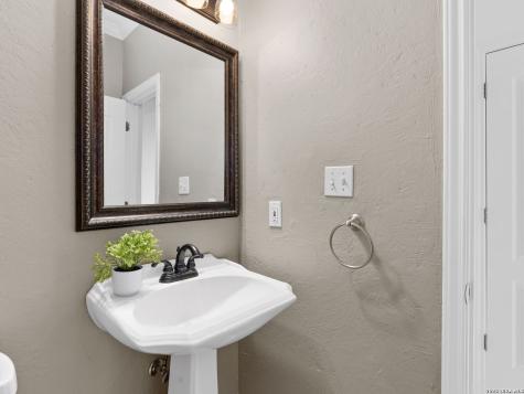 1827 Slumber Pass San Antonio TX 78260