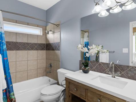 1827 Slumber Pass San Antonio TX 78260
