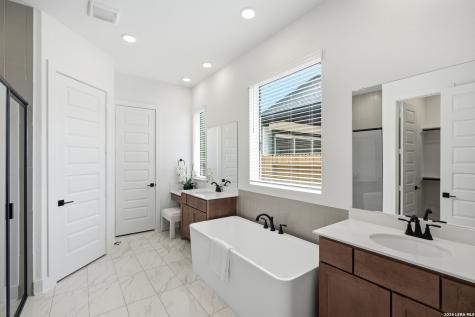2239 Altiplano San Antonio TX 78245