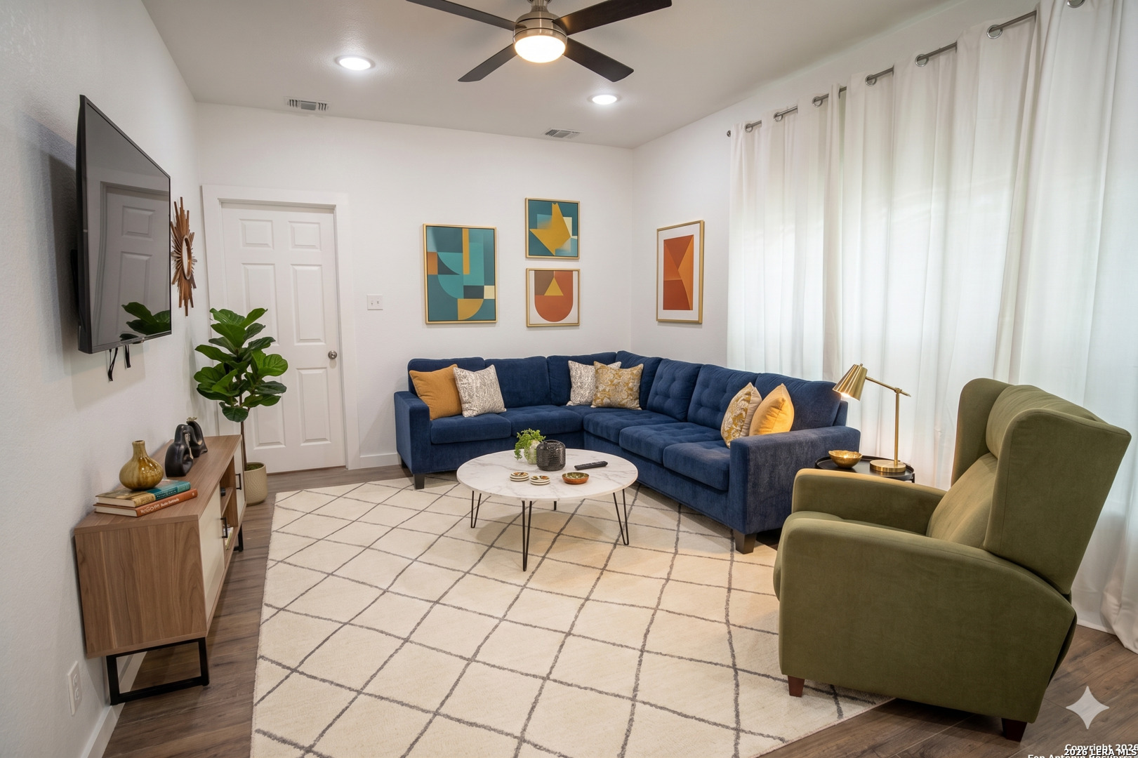 123 Castillo Avenue San Antonio TX 78210