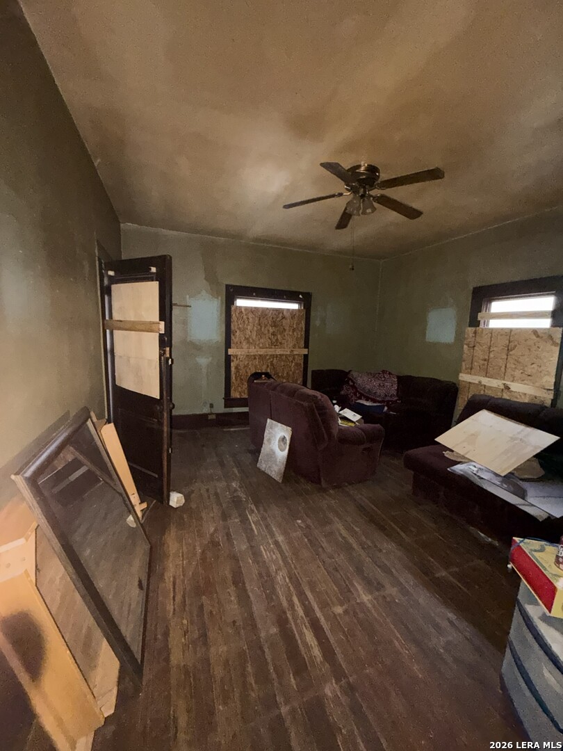 503 W Theo San Antonio TX 78214
