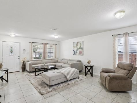 322 Palma Noce San Antonio TX 78253