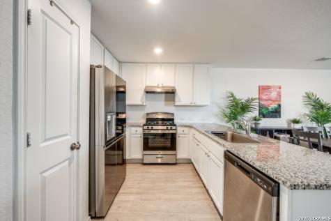 5119 Hornbeck Heights Converse TX 78109