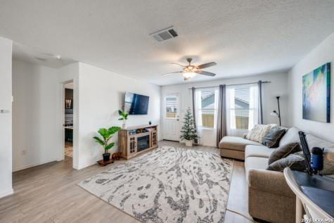 5119 Hornbeck Heights Converse TX 78109