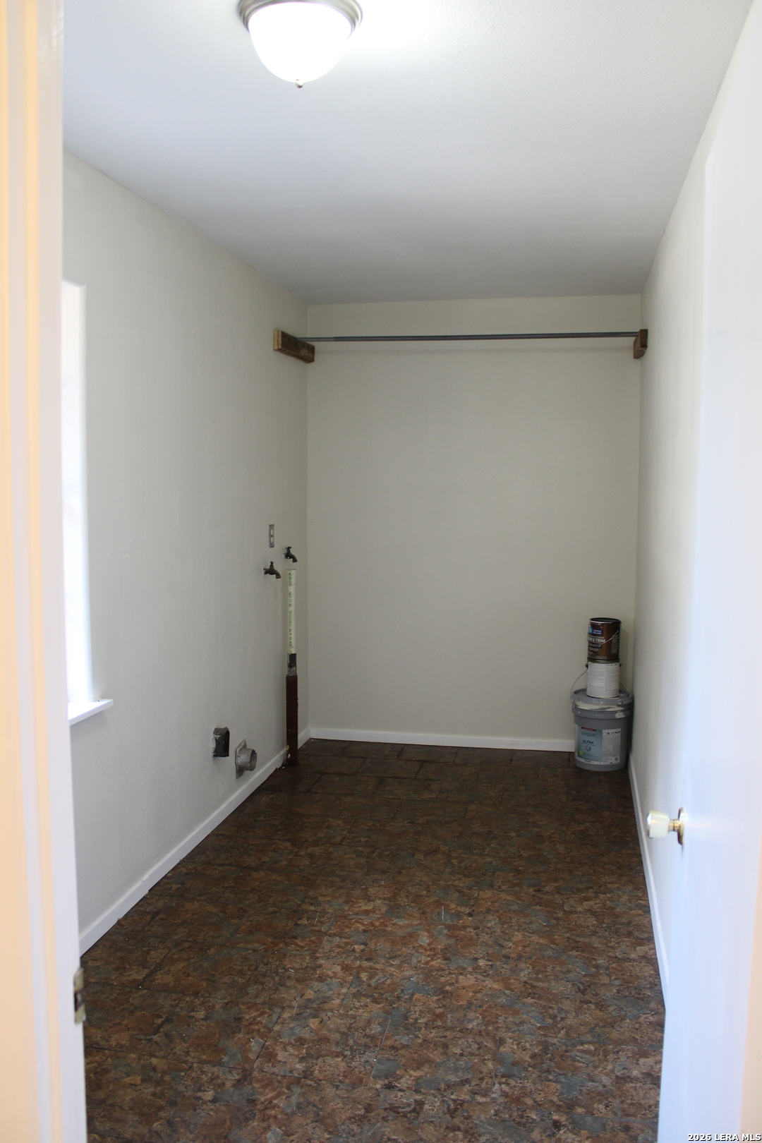 1204 W Goodwin Street Pleasanton TX 78064