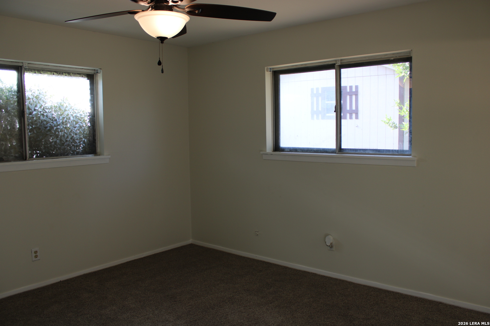 1204 W Goodwin Street Pleasanton TX 78064
