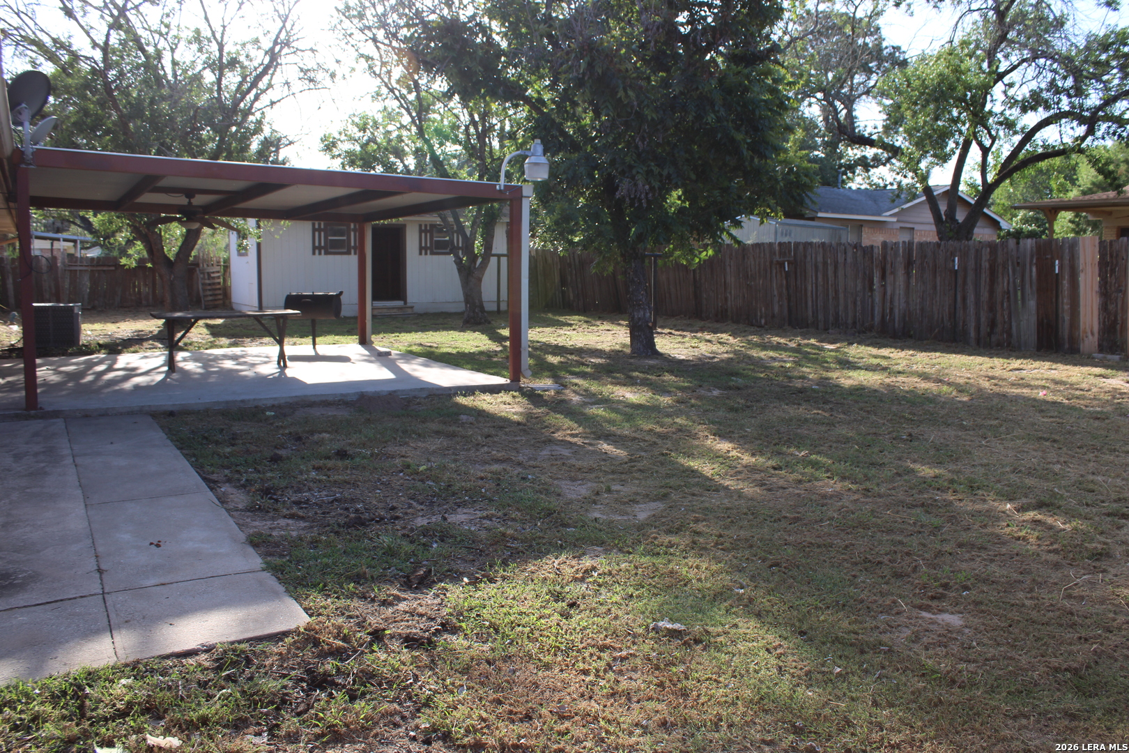 1204 W Goodwin Street Pleasanton TX 78064