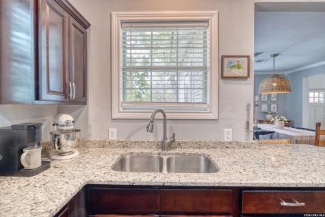 237 W Oak Street Uvalde TX 78801