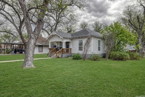 237 W Oak Street Uvalde TX 78801