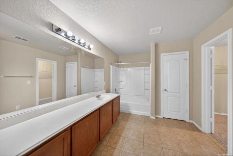 5706 Sendero Spring San Antonio TX 78251
