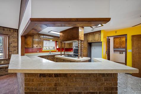 1431 S Sh-123 Karnes City TX 78118