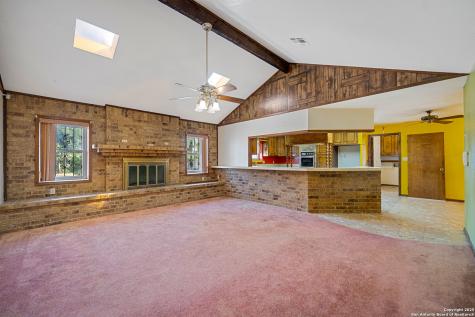 1431 S Sh-123 Karnes City TX 78118