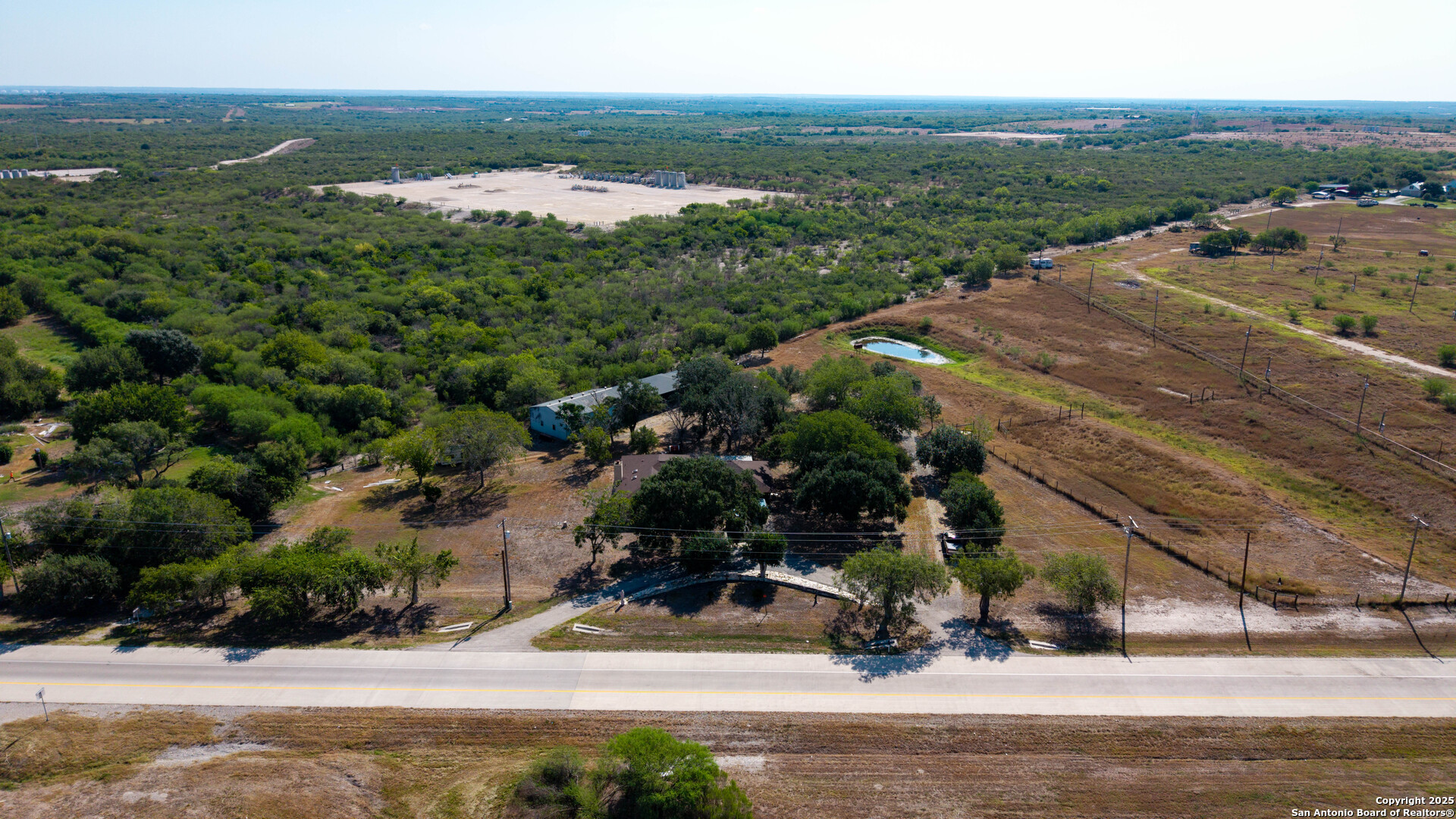 1431 S Sh-123 Karnes City TX 78118