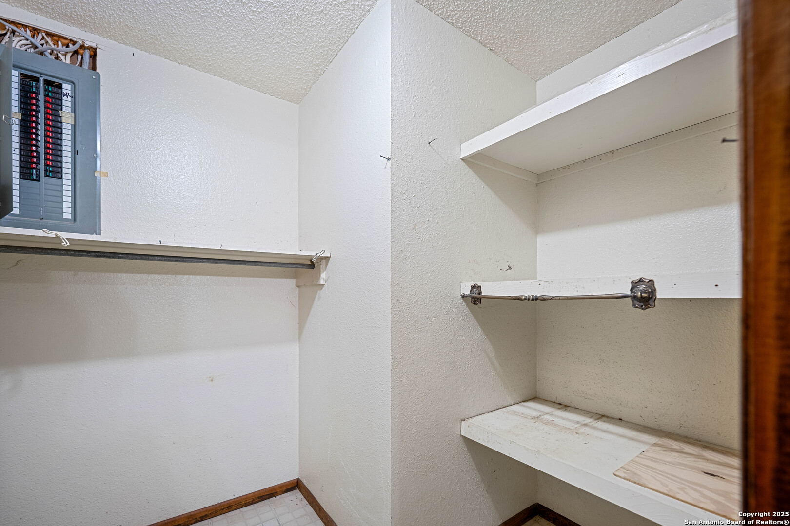 1431 S Sh-123 Karnes City TX 78118