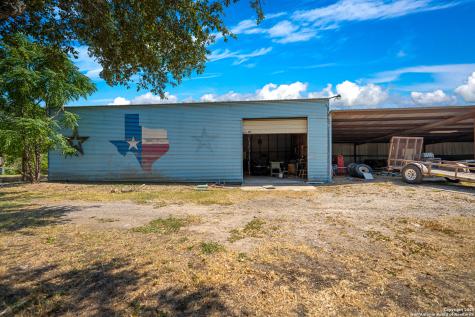 1431 S Sh-123 Karnes City TX 78118