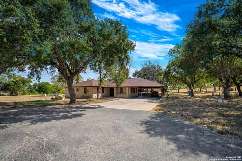 1431 S Sh-123 Karnes City TX 78118