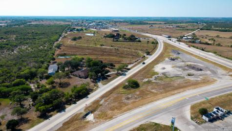 1431 S Sh-123 Karnes City TX 78118