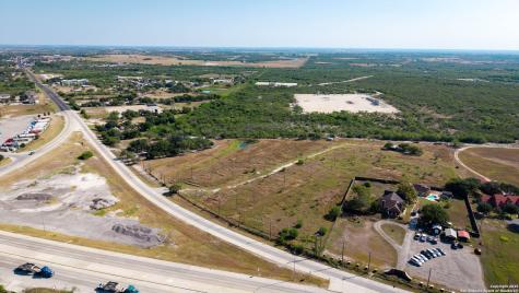 1431 S Sh-123 Karnes City TX 78118