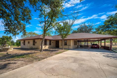1431 S Sh-123 Karnes City TX 78118