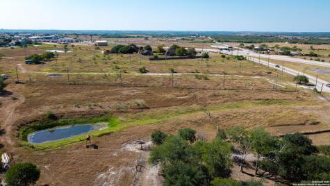 1431 S Sh-123 Karnes City TX 78118