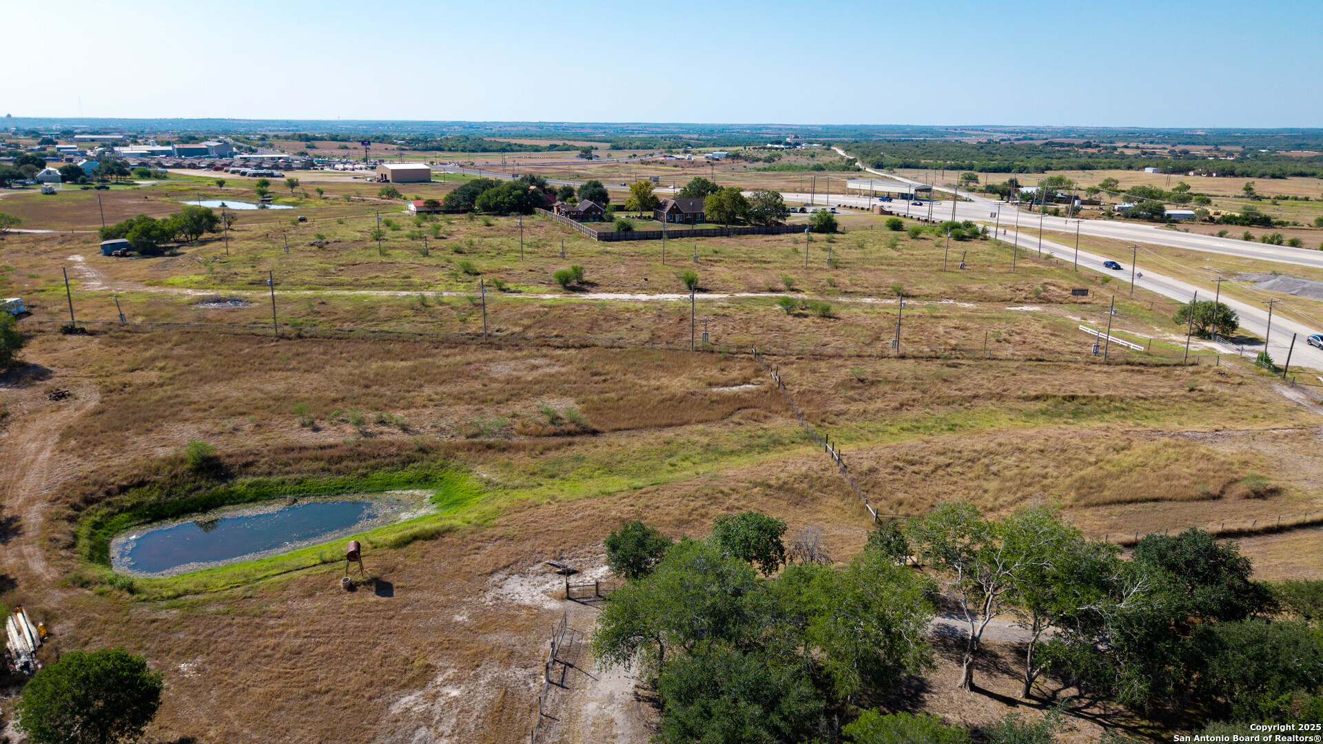 1431 S Sh-123 Karnes City TX 78118