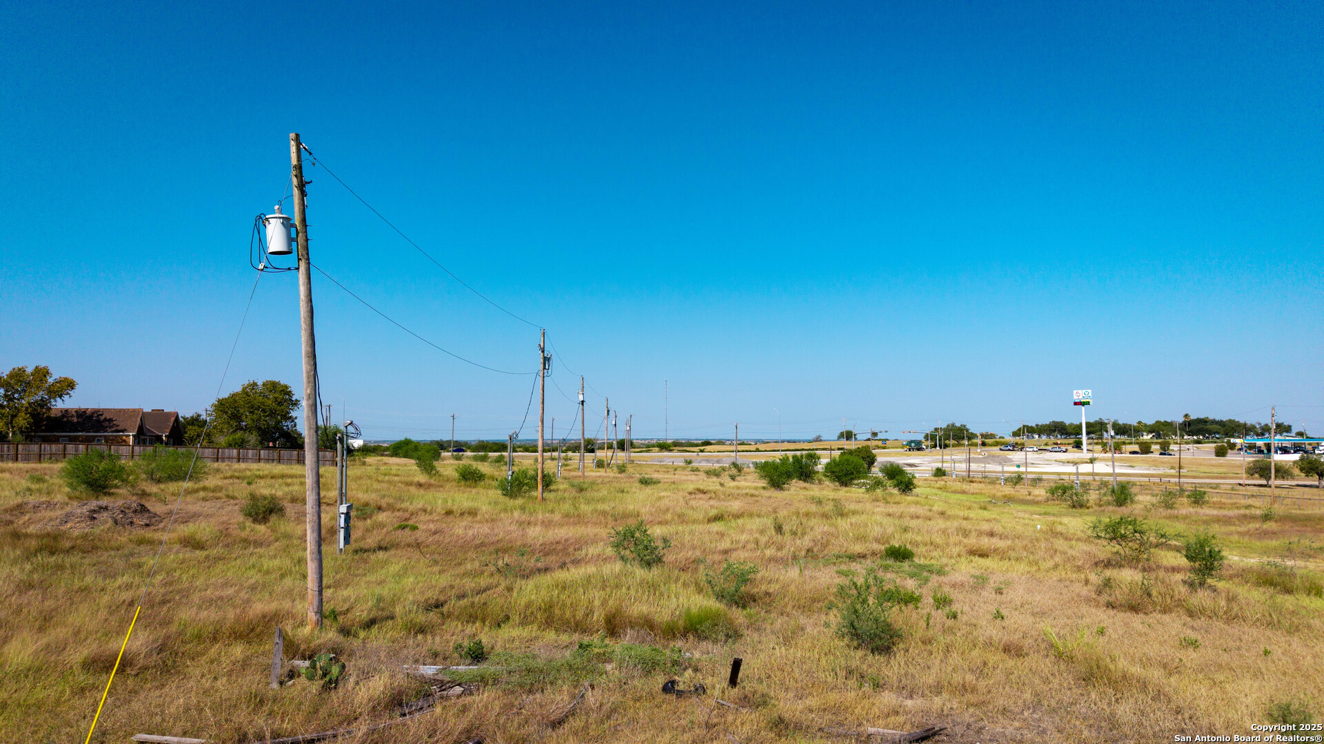 1431 S Sh-123 Karnes City TX 78118