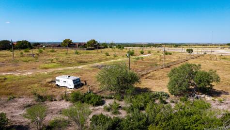 1431 S Sh-123 Karnes City TX 78118