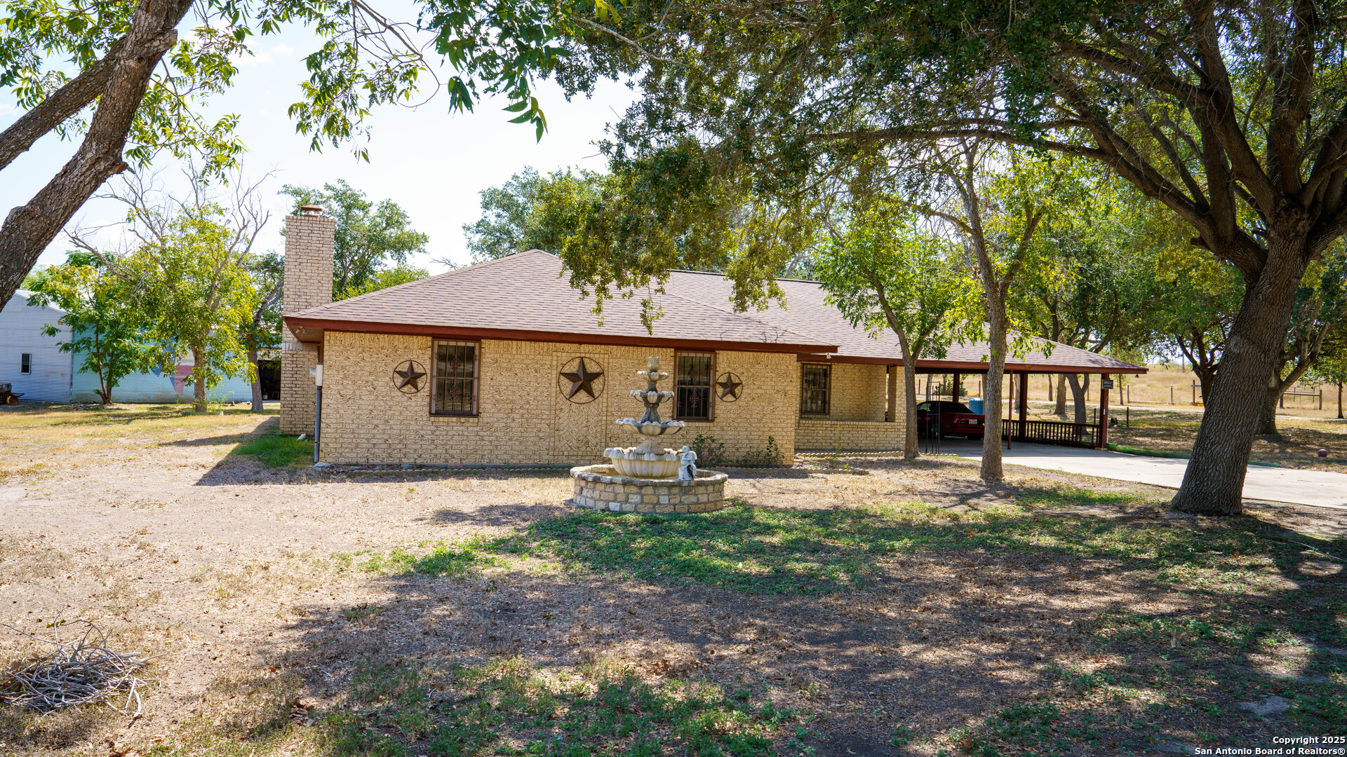 1431 S Sh-123 Karnes City TX 78118