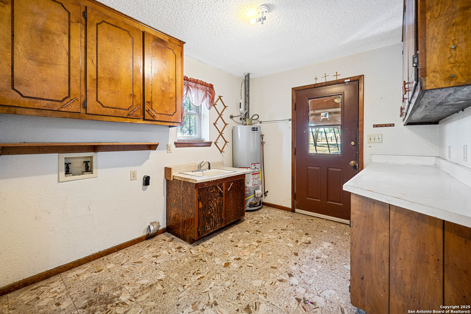 1431 S Sh-123 Karnes City TX 78118