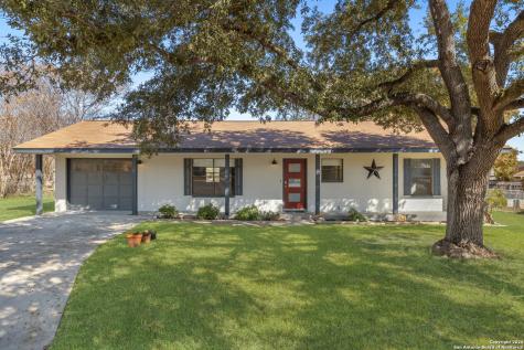 8 Roselawn Circle New Braunfels TX 78130