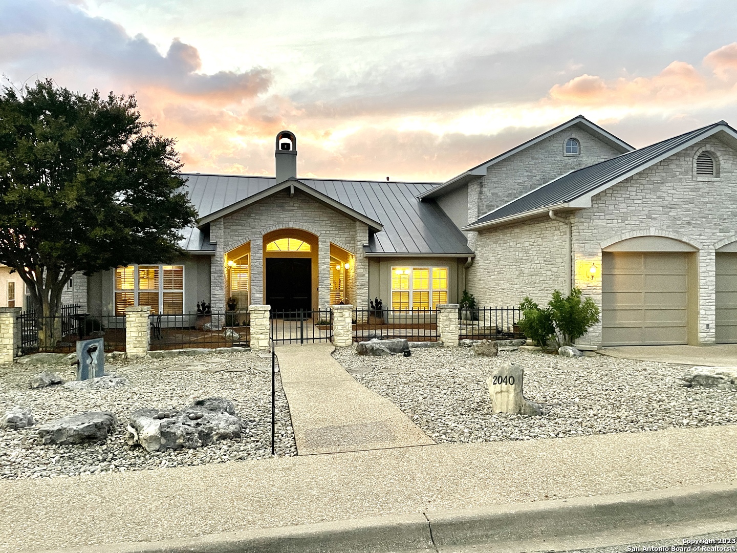 2040 Crown View Drive Kerrville TX 78028