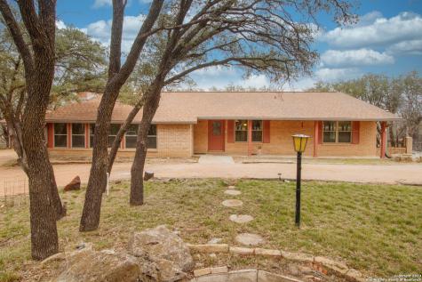 1126 W 6th Street Brady TX 76825