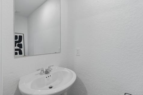 11931 Fuzzy Path San Antonio TX 78221