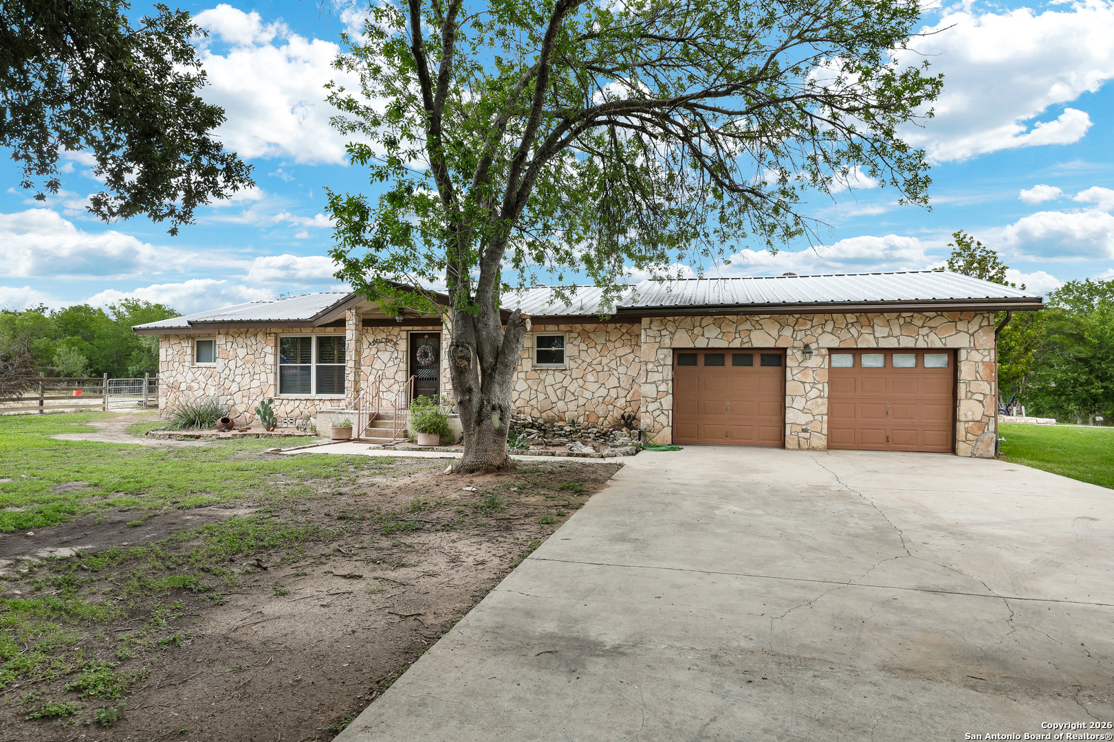 9950 Fm 471 Lacoste TX 78039