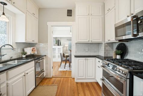 428 Queen Anne Court San Antonio TX 78209