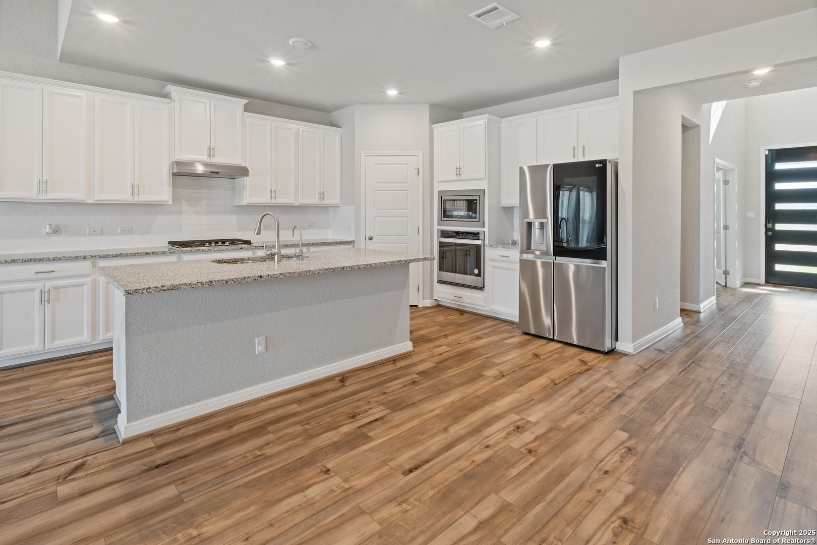 1543 Argon San Antonio TX 78245