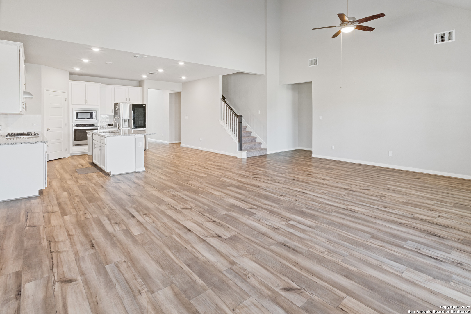1543 Argon San Antonio TX 78245