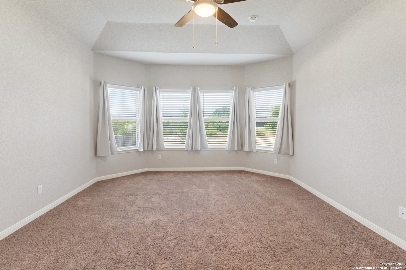 1543 Argon San Antonio TX 78245
