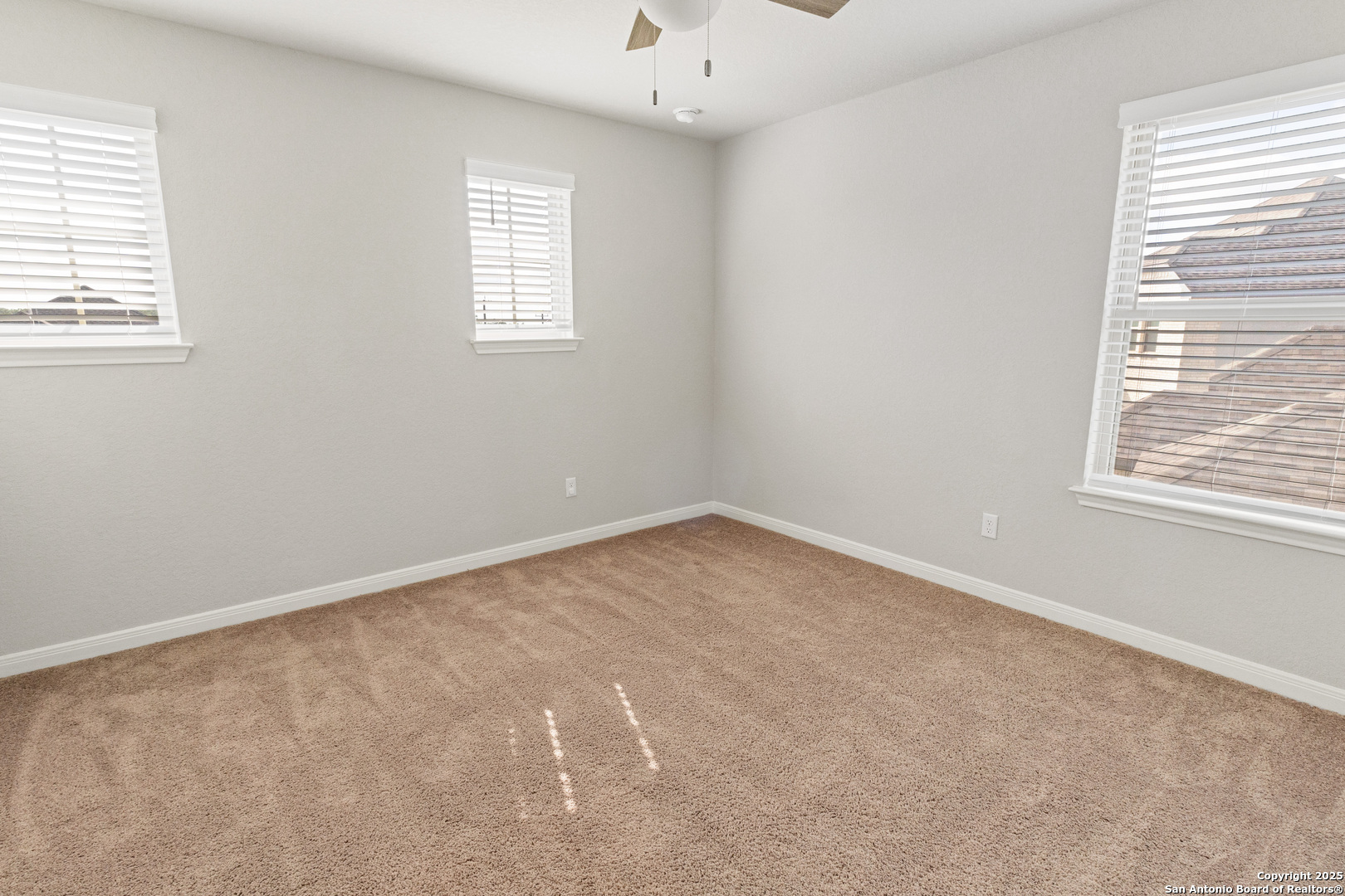 1543 Argon San Antonio TX 78245