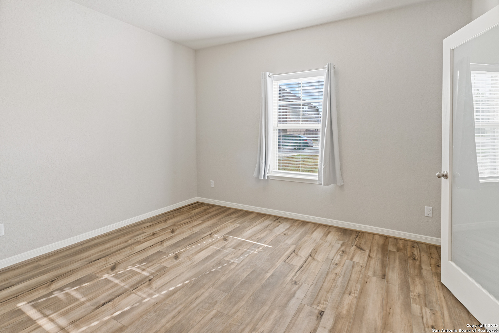 1543 Argon San Antonio TX 78245