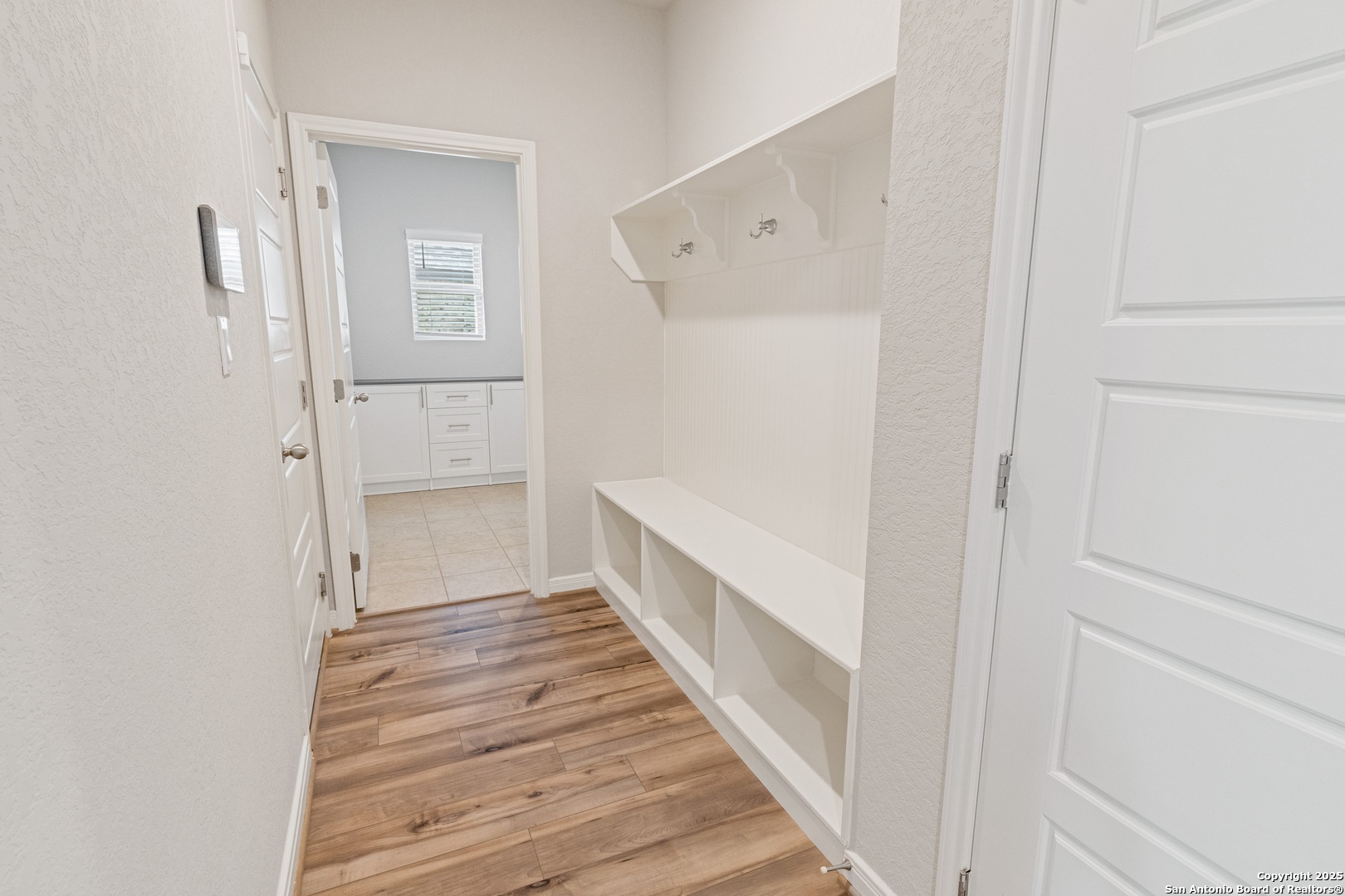 1543 Argon San Antonio TX 78245